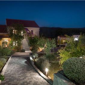 6 bedroom villa with pool in Milna, Brac Island sleeps 11